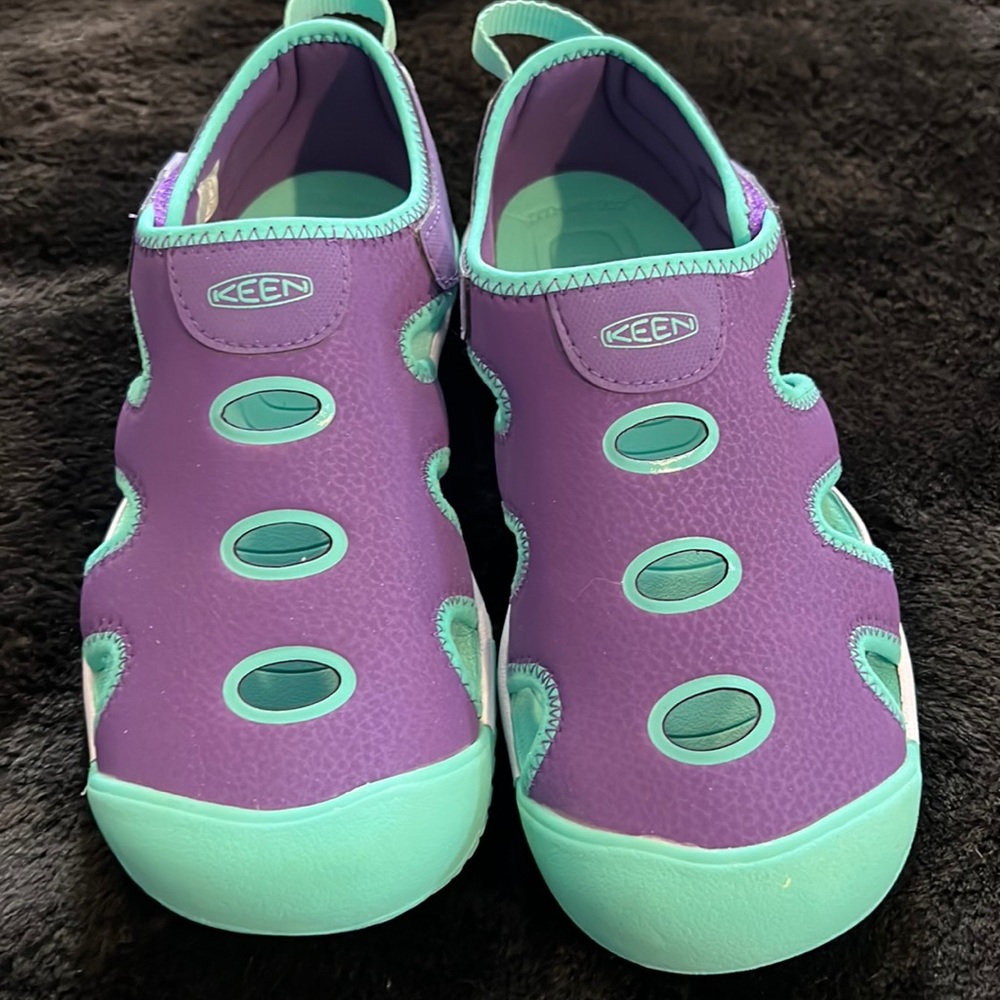 Keen Stingray Sandals Water Shoes Purple/Teal Size 4 New